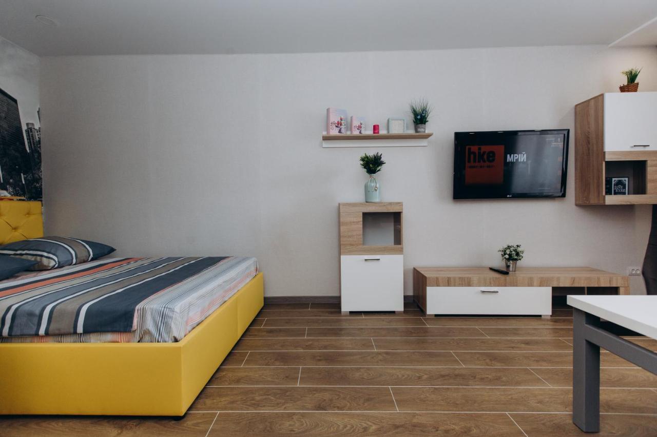 Luxury Apartments Neer Lavina スームィ エクステリア 写真